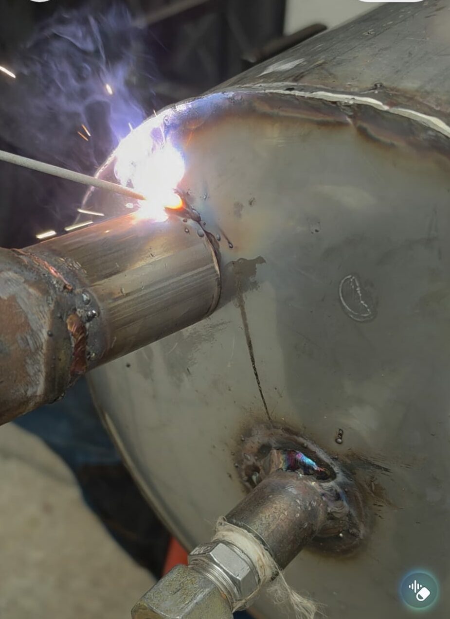 Essai hot tapping sur tube inox DN200 faible épaisseur